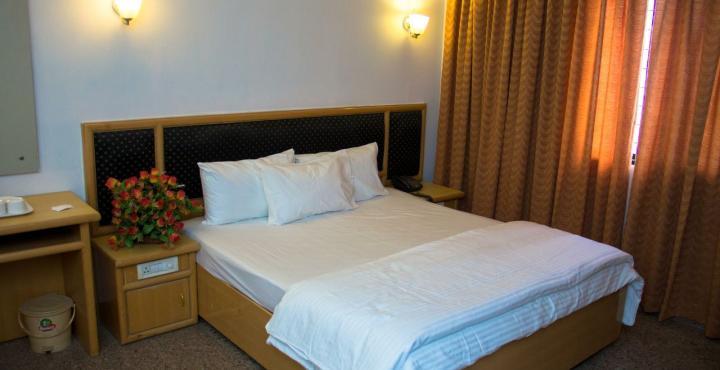 Oyo 539 Hotel Pearl Inn Bangalore Extérieur photo