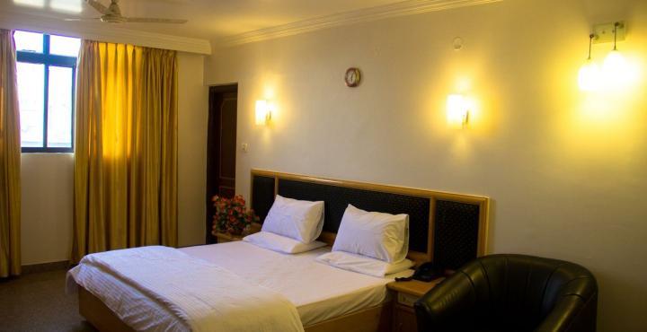 Oyo 539 Hotel Pearl Inn Bangalore Extérieur photo