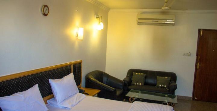 Oyo 539 Hotel Pearl Inn Bangalore Extérieur photo